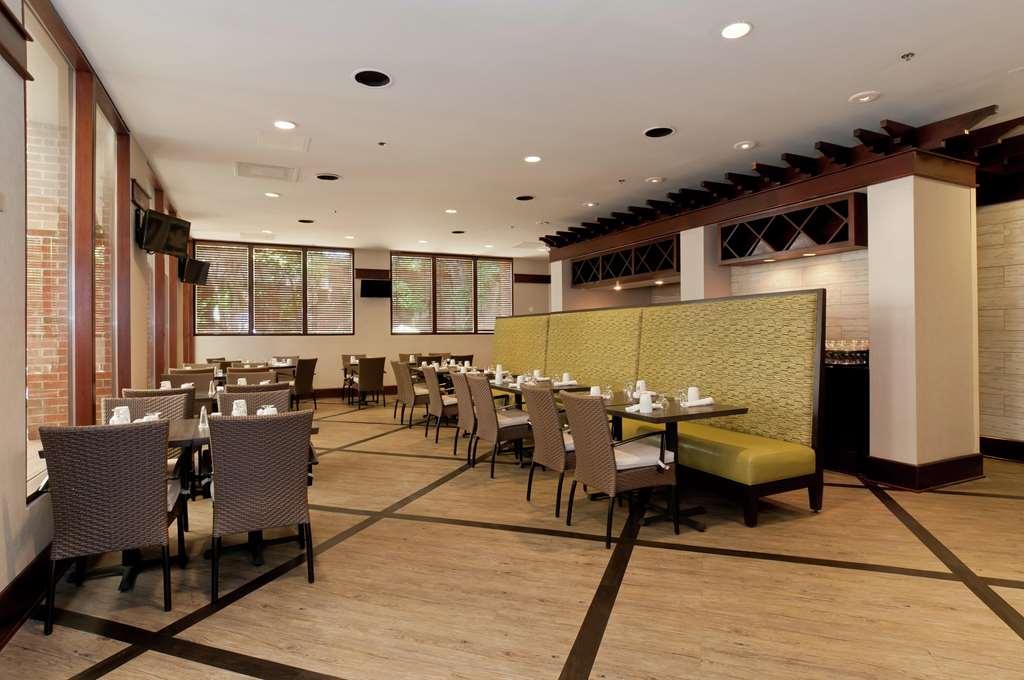 Doubletree Suites By Hilton Charlotte/Southpark מסעדה תמונה