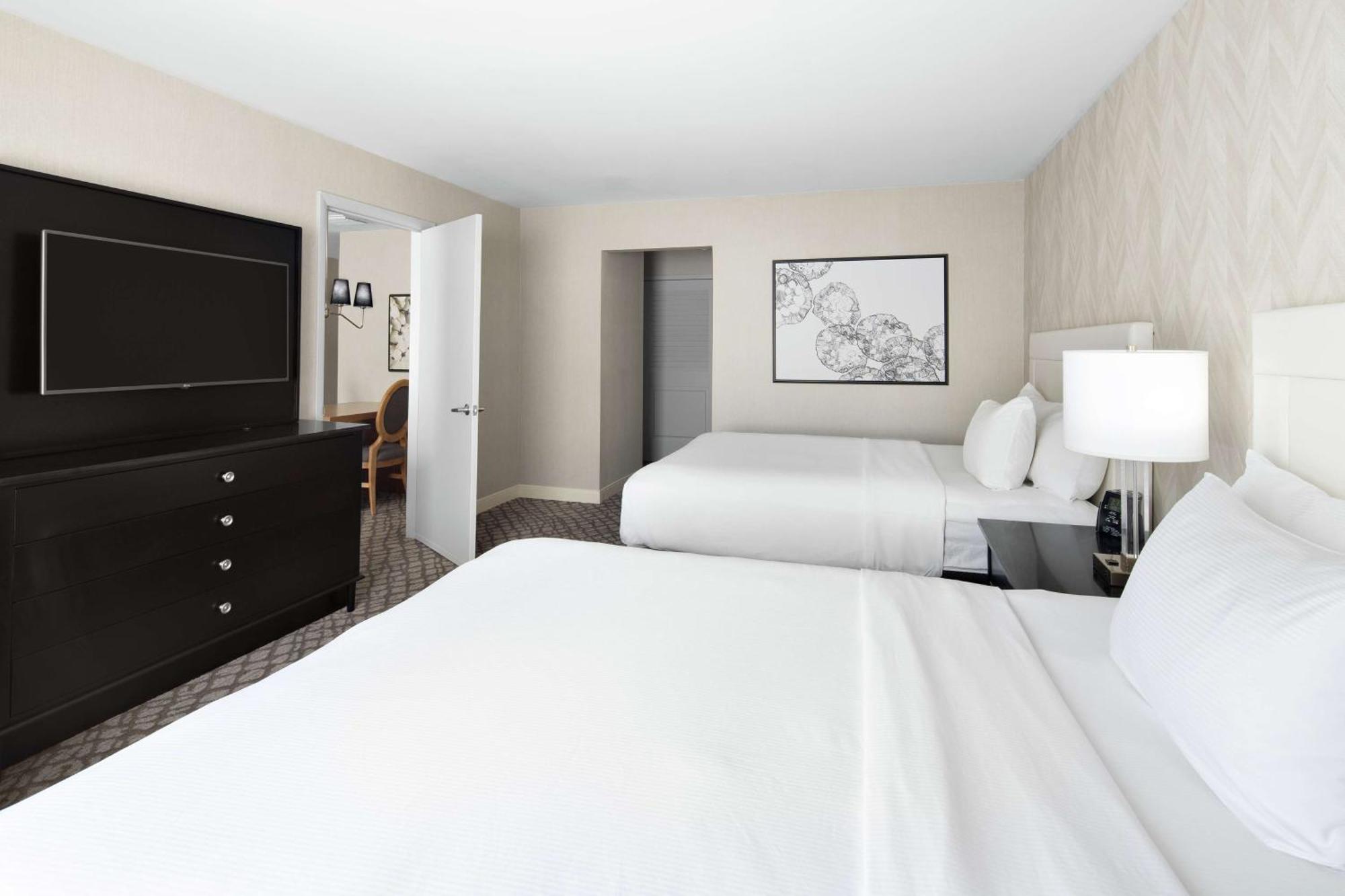 Doubletree Suites By Hilton Charlotte/Southpark מראה חיצוני תמונה