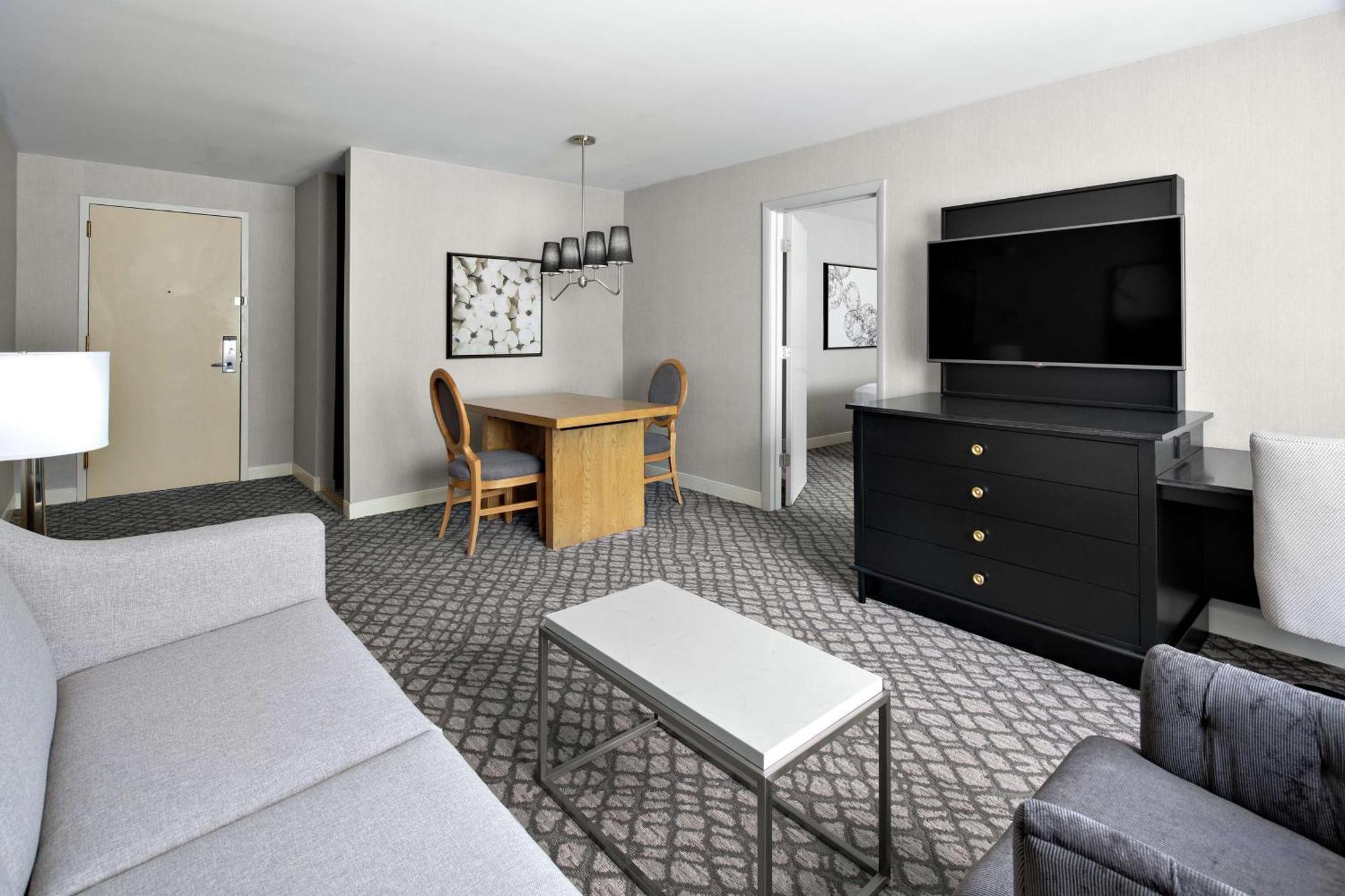Doubletree Suites By Hilton Charlotte/Southpark מראה חיצוני תמונה